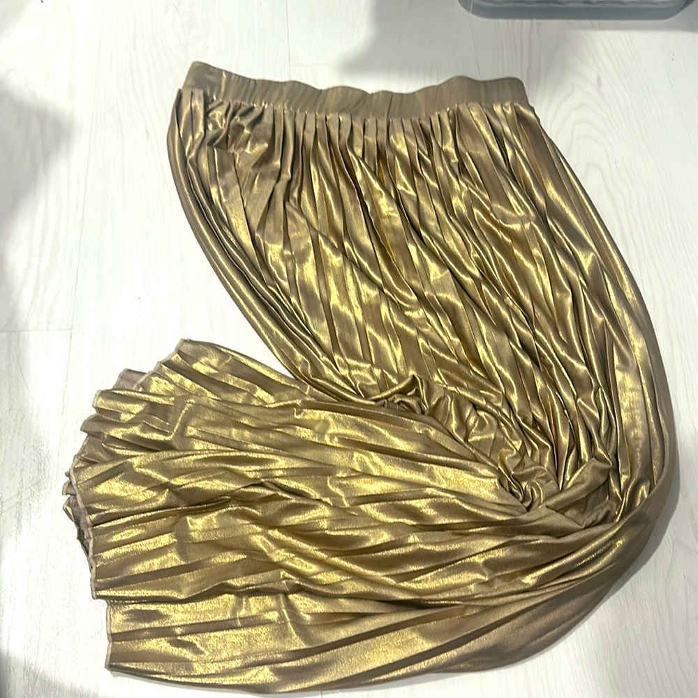 Gold pleated long skirt New York & co